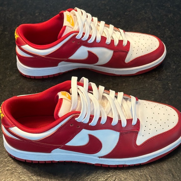 Men’s Low Dunks USC - Picture 5 of 7